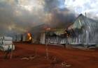 Pérdida millonaria por un incendio en un depósito de yerba Playadito en Corrientes 