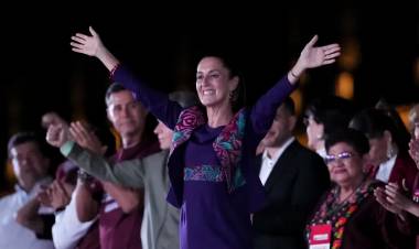 México tiene su primera presidenta tras 200 años: la recibirá un país violento