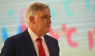 Llaryora inicia una gira por Corea del Sur, Japón e Inglaterra para promover la Provincia y atraer inversiones