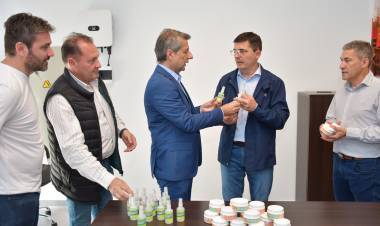 PREVENCIÓN DENGUE: El municipio realizó la primera entrega de repelentes en crema 