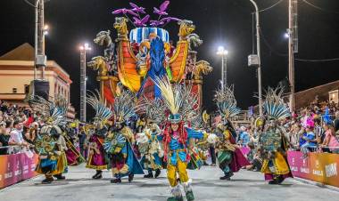 El Carnaval 2025 movilizó 2,8 millones de visitantes en el país que gastaron $701.064 millones