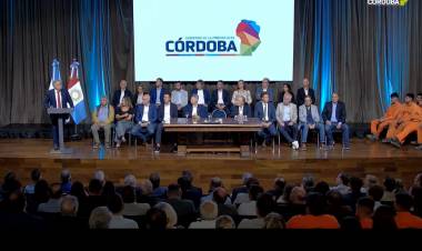 Martín Llaryora anunció la licitación para finalizar la autopista de Ruta 19