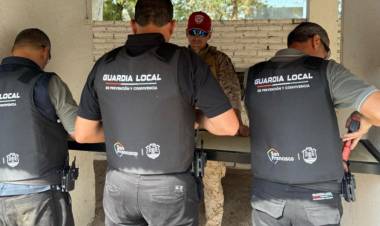 32  integrantes de la Guardia Local se capacitan en uso de armas menos letales