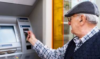 ANSES cambia el calendario de pagos de agosto para jubilaciones, pensiones y AUH