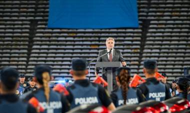 Llaryora: “Hicimos la inversión más grande en infraestructura policial desde la vuelta de la democracia”