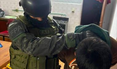 La FPA desbarató un punto de venta de drogas en Porteña