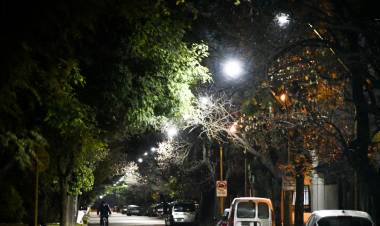 A poco de completarse, el eje Este de la ciudad ya cuenta con alrededor de 4.000 luminarias LED