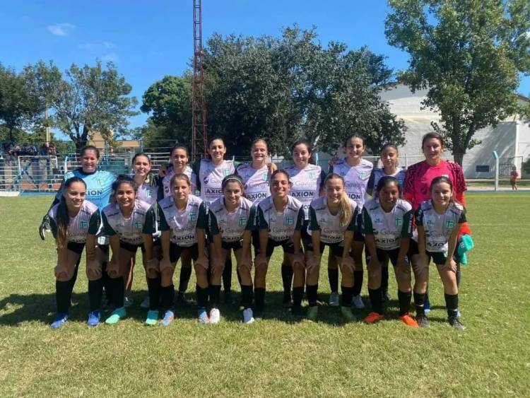 Fútbol femenino: comienza la Liga Regional