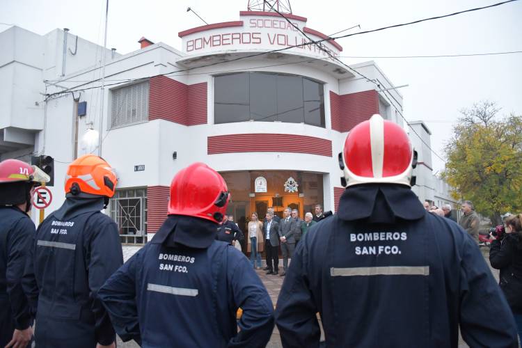 Bomberos celebra su 87º aniversario 