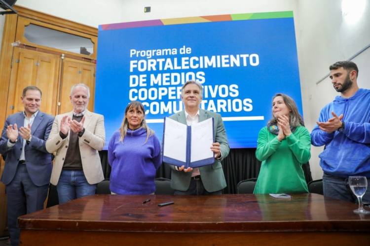 La Provincia lanzó un programa para el fortalecimiento de medios cooperativos y comunitarios