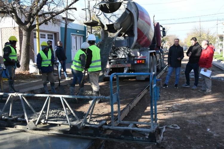El sector Cispren en su última etapa de la obra de pavimentación 