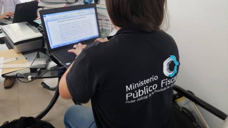 Córdoba: seis menores administraban un grupo de whatsapp que distribuía imágenes sexuales