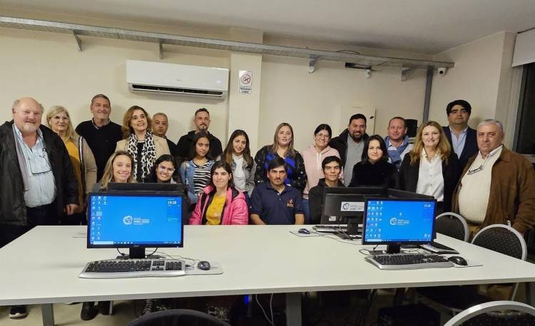 La Provincia lanza una nueva modalidad de estudios para jóvenes y adultos