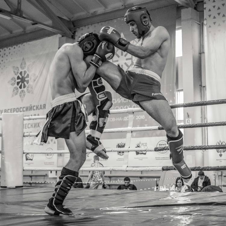 Noche de kickboxing y MMA mañana viernes en la ciudad