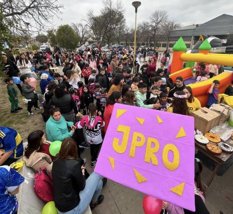Más de 400 personas festejaron el Día del Niño organizado por la JPRO