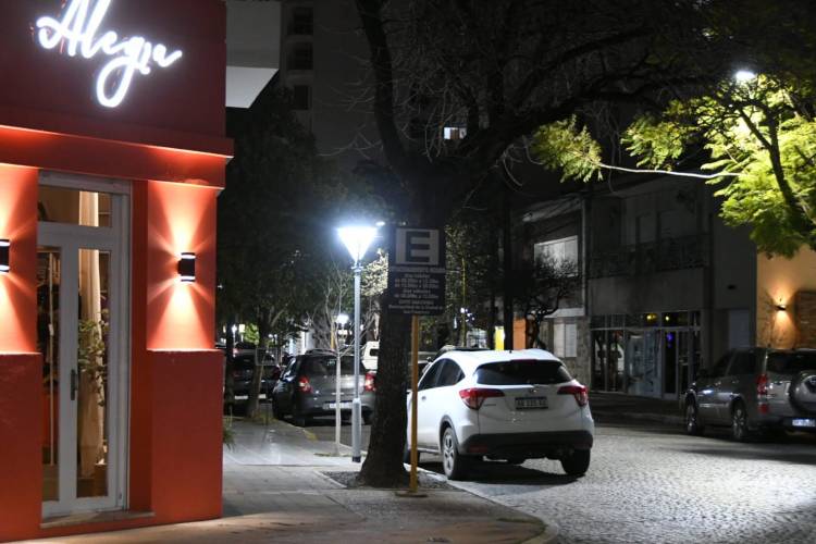 Se instalaron nuevas luminarias por calle Iturraspe 