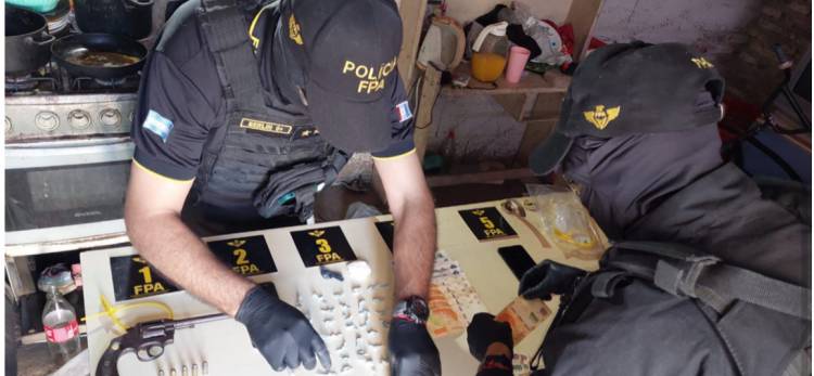 FPA desbarató banda narco en la ciudad, incautó 2600 dosis de estupefacientes y detuvo a 7 personas 