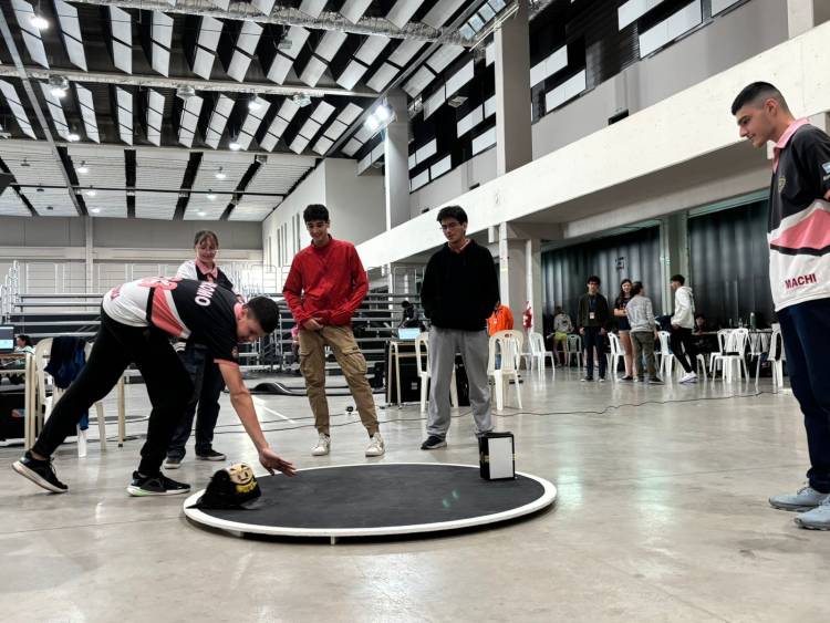 Competencia Nacional de Robótica: Conocé a los ganadores de la instancia que se desarrolló en la ciudad