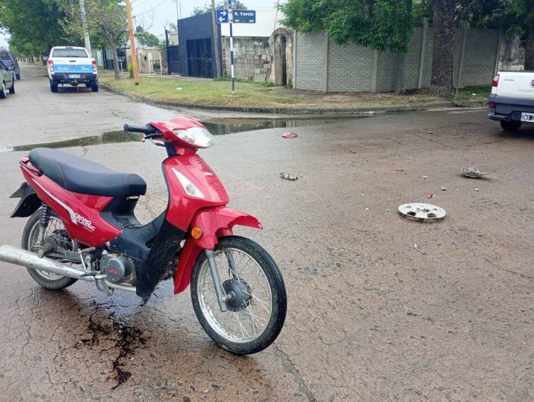 Mujer lesionada tras accidente de tránsito en barrio Hospital