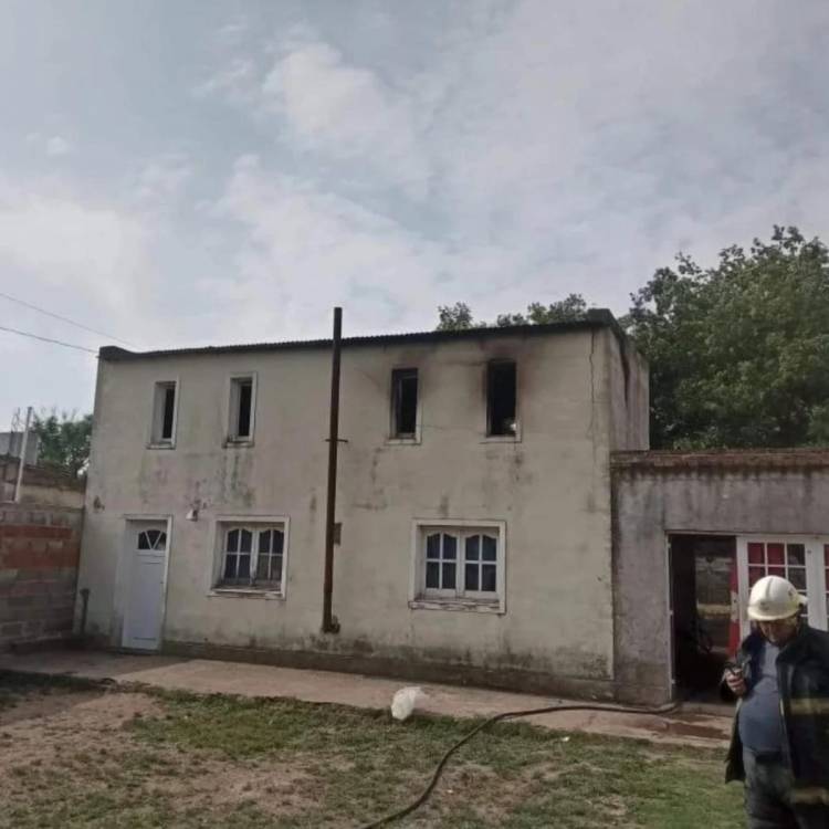 Tragedia en Brinkmann: Murió una nena en el incendio de una vivienda