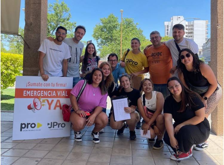 El PRO juntó firmas para exigir la declaración de emergencia vial
