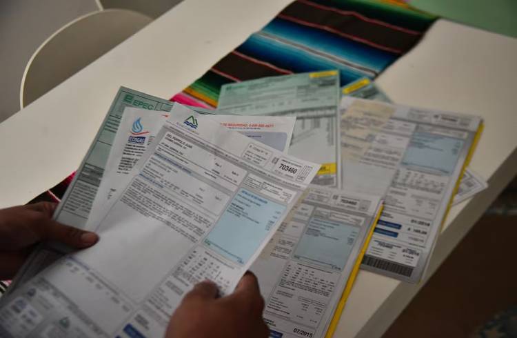 En el último trimestre del año bajó levemente el peso de los  servicios públicos sobre los ingresos familiares