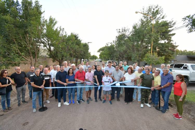 Quedó inaugurada la red colectora de líquidos cloacales de barrio Las Rosas