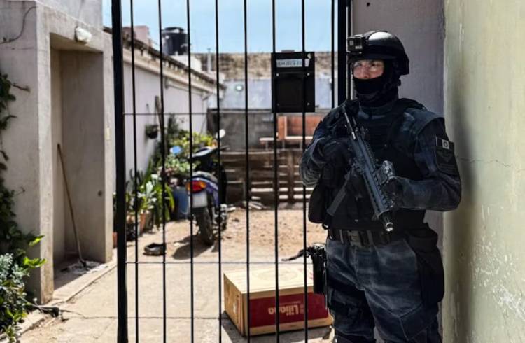 La FPA detuvo en Arroyito a un hombre de 33 años e incautaron varias dosis de cocaína