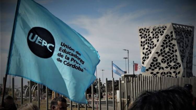 La UEPC rechazó la propuesta salarial por considerarla insuficiente