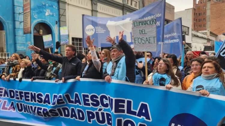 No hubo acuerdo: Docentes cordobeses realizan paro este jueves