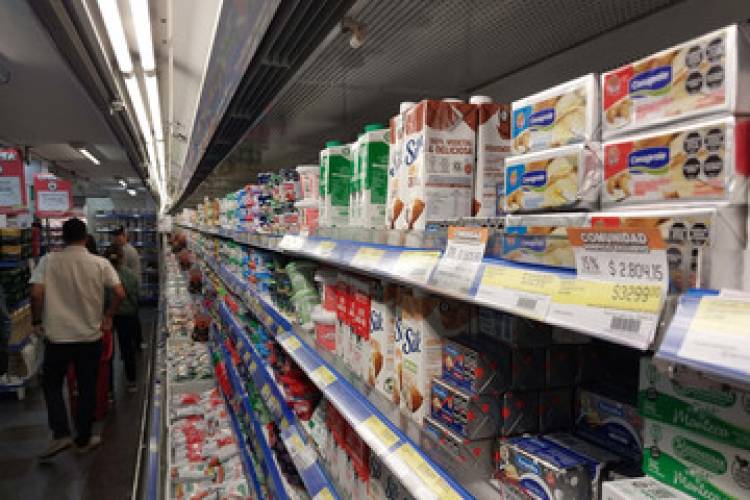 La inflación en marzo escaló al 3,7% y la suba interanual fue del 55,9%