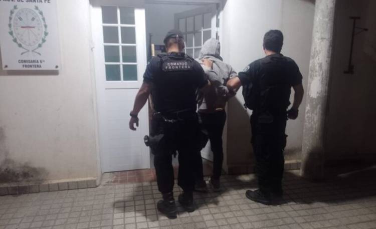 Frontera: fue detenido tras intentar huir y desechar un cuchillo 