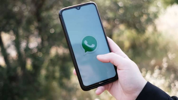 Meta incorpora anuncios en WhatsApp y avanza en su monetización
