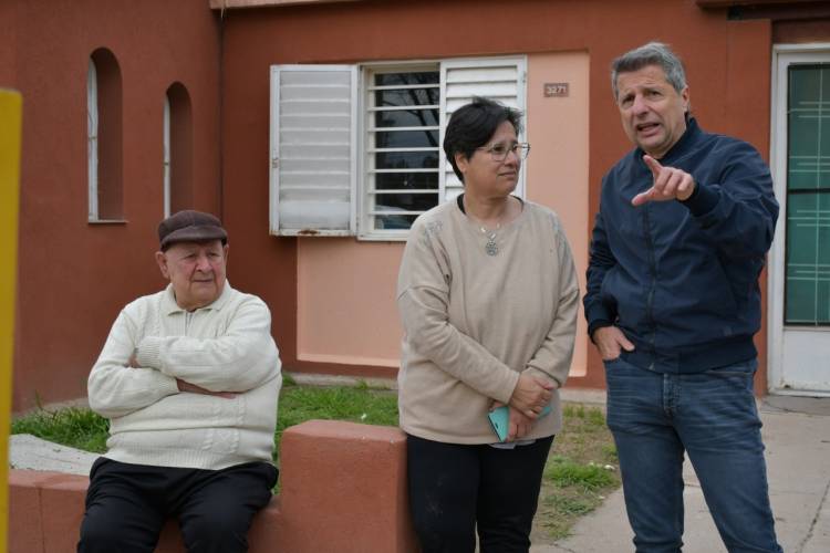 “La Muni en tu Barrio” llegó al Cottolengo con obras, servicios y cercanía vecinal