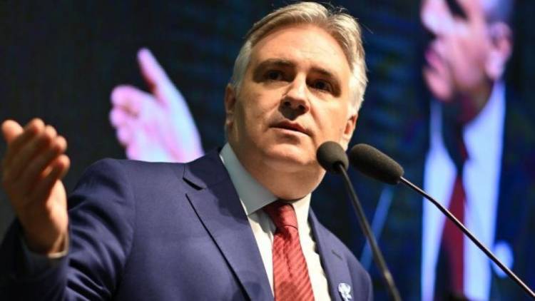 Operarán este jueves de una hernia a Martín Llaryora 