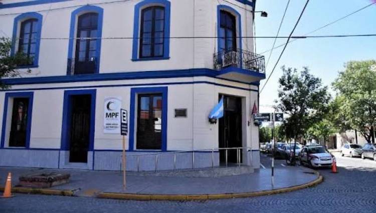 Detenido por amenazar a agentes municipales con un cuchillo en Tecnoteca 