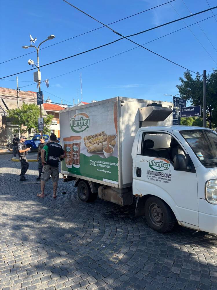 Robó un camión y fue interceptado tras un amplio despliegue policial