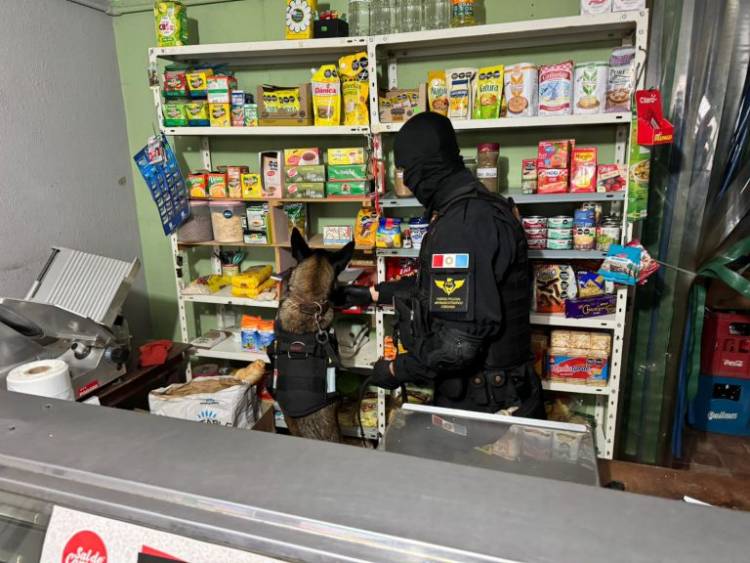 Tránsito: FPA cerró dos puntos de venta y detuvo a un hombre que realizaba delivery de drogas