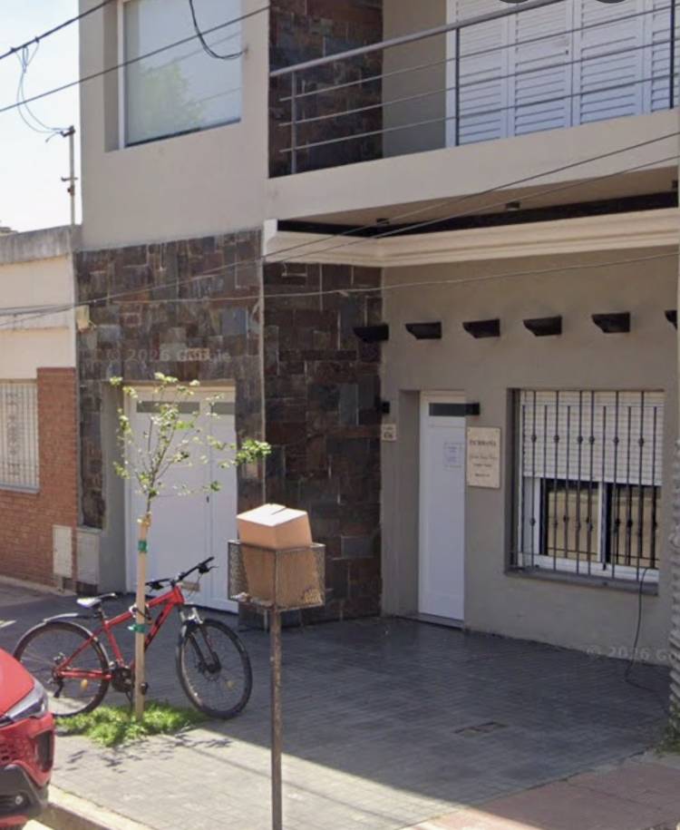 Violento robo armado en una escribanía de barrio Roca
