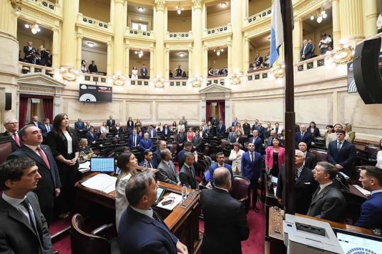 Nuevo aumento en las dietas de los senadores: ganarán más de $ 11 millones brutos