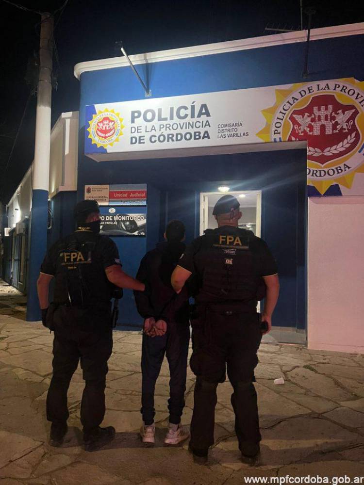 Las Varillas: detenido tras intentar fugarse y descartar cocaína en la calle