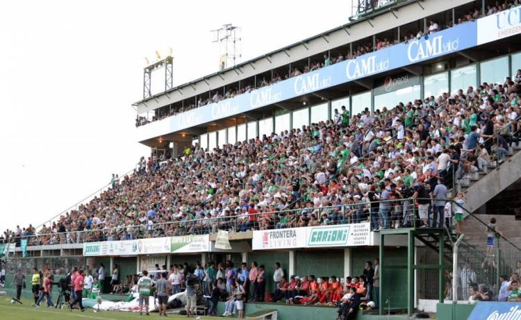 La platea alta del JPF pasa a denominarse “Mateo Eladio Rodríguez”