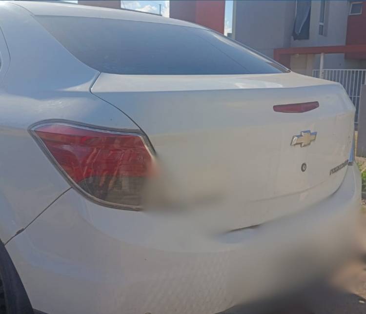 Secuestran un automóvil con pedido vigente en barrio Roque Saenz Peña