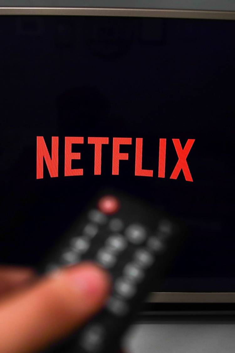 Netflix analiza dar marcha atrás con la restricción de cuentas compartidas tras una fuerte caída de usuarios