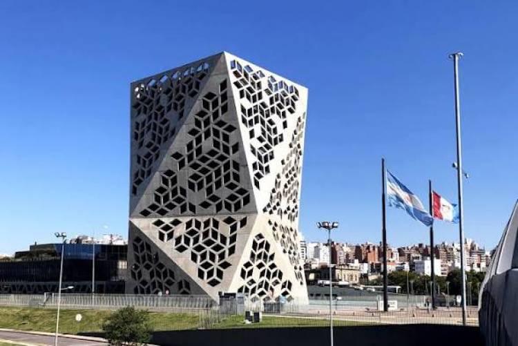 Llaryora ordenó reducir 10% el gasto, salvo las partidas salariales y jubilaciones