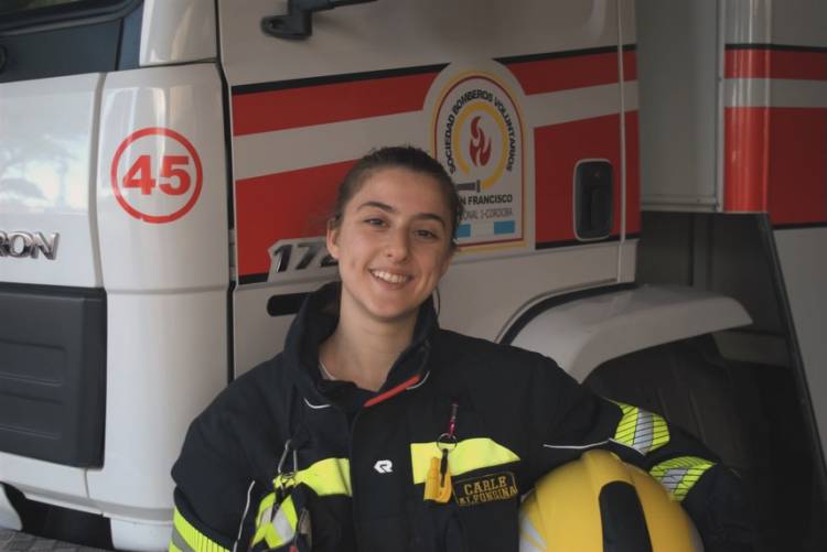 Alfonsina Carle partió hacia Venezuela para colaborar en la emergencia por el terremoto